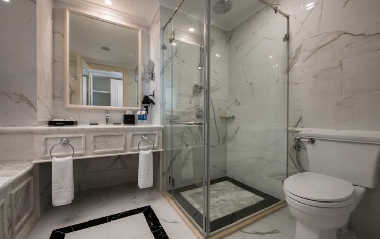 城景豪华特大床房