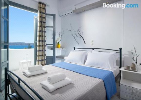 带海景的双人房