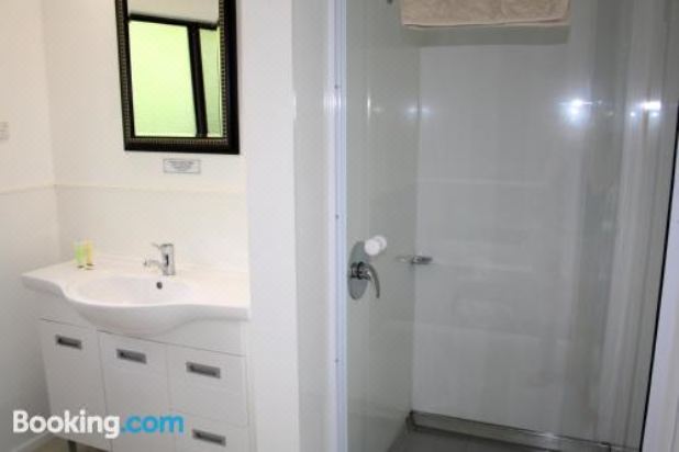 Bucks Point - Norfolk Island Holiday Homes Four-Bedroom House