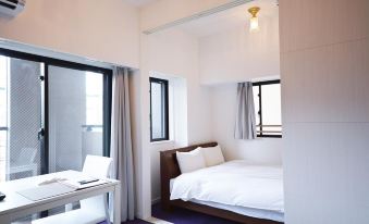 RH12) Double Bed& Futon in a Room Hakata