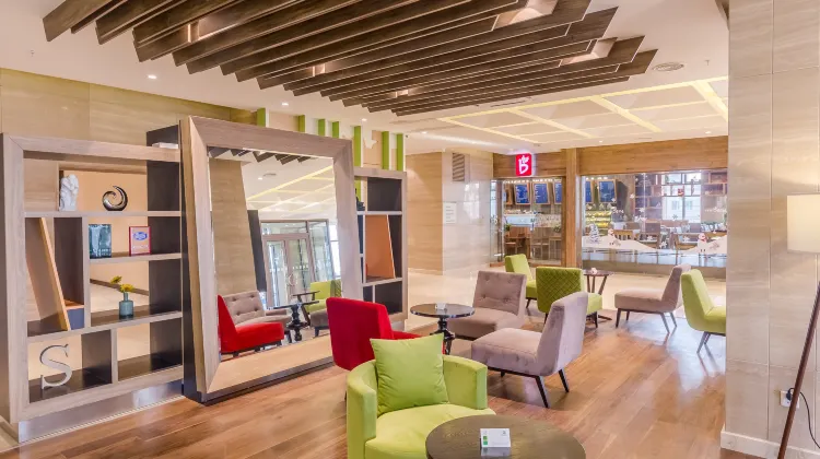 ホリデイ・イン ウランバートル 外観