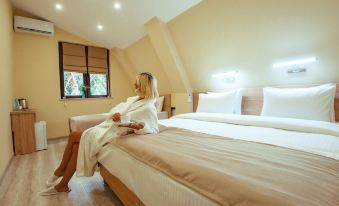 Bliss Hotel - 2