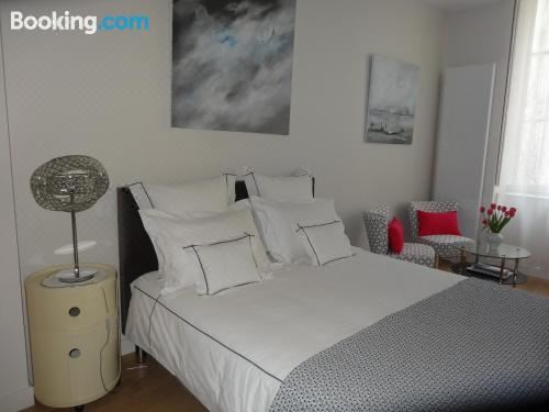 豪华特大床一室房