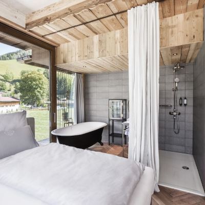 Deluxe Double Room with Private Terrace and Mountain View