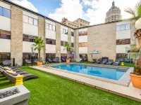 Riverwalk Plaza Hotels in Bexar County