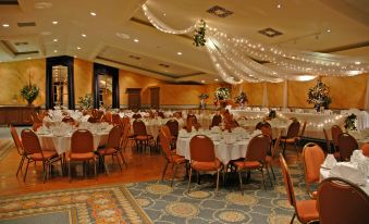 Best Western Parkway Inn  Conference Centre