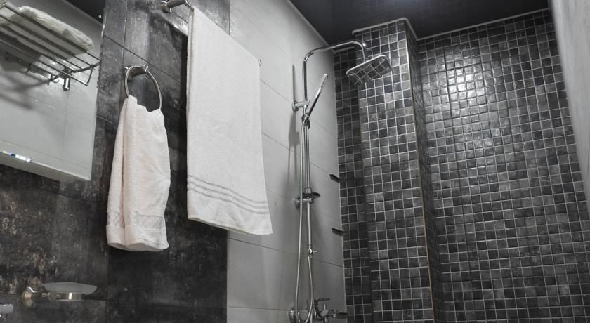 特大床一室房（带梳化床）