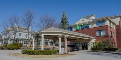 Holiday Inn Express SOUTH BURLINGTON by IHG のホテル