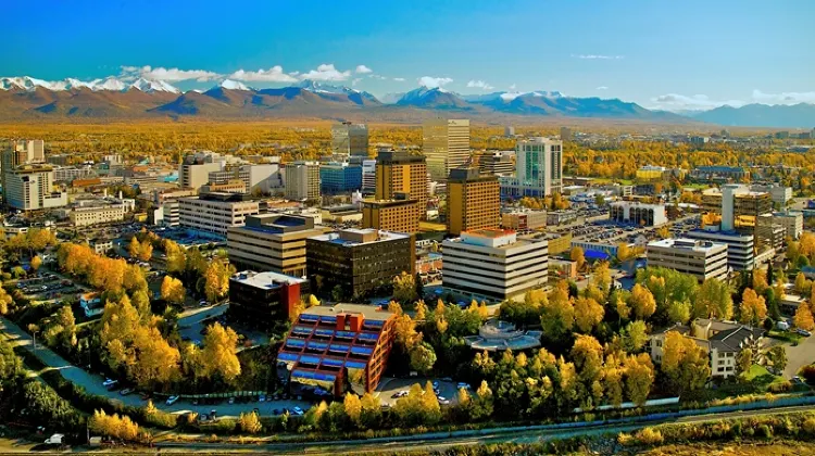 ヒルトン ガーデン イン アンカレジ ホテル 外観