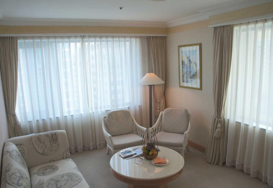 Deluxe Suite Room