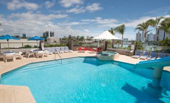 Tiki Hotel Apartments Surfers Paradise