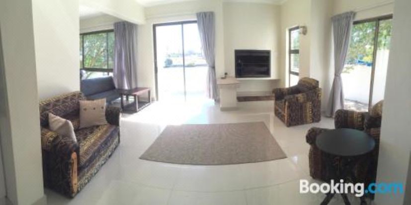 The Port Owen Holiday HouseFive-Bedroom House