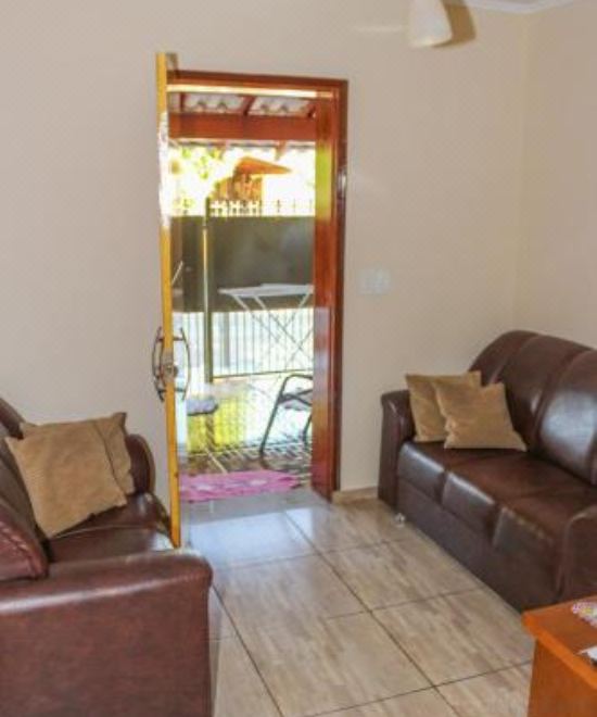 两卧室联排别墅