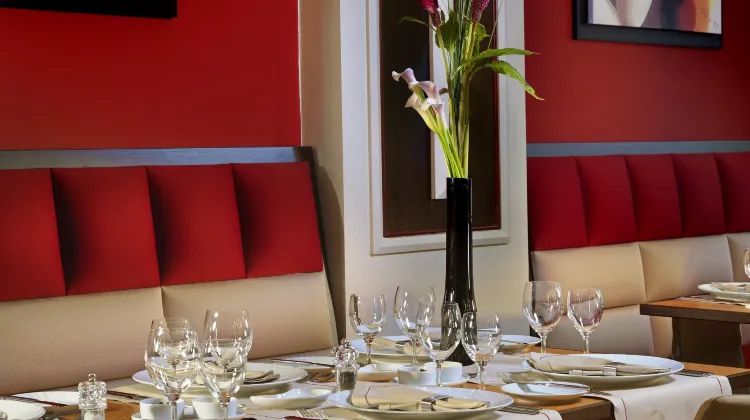 クラウンプラザ アテネ - シティ センター 食事・レストラン