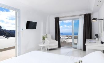 Lilium Santorini Hotel