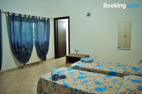 豪华特大床一室房