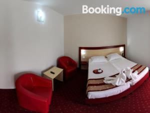 带海景和阳台的家庭房（2成人+1小童）