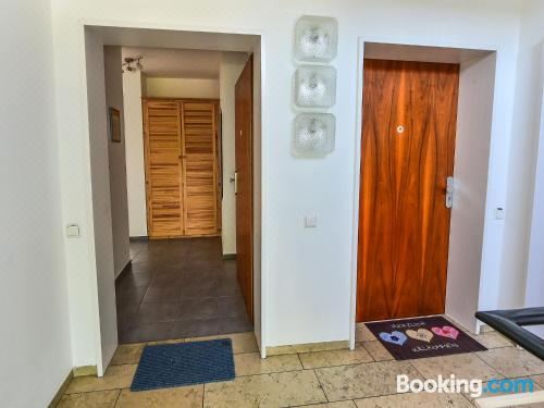 高级一卧室带阳台公寓