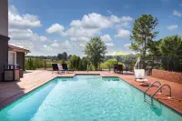 La Quinta Inn & Suites by Wyndham Tupelo