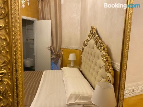 蝴蝶夫人公寓 - 豪华大床间