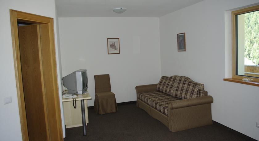 Hotel MontanaSuperior Twin Room