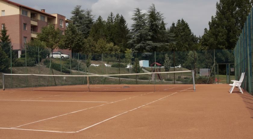 一卧室公寓（带阳台）