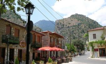 Mystras Inn