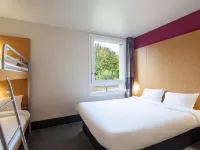 B&B Hotel Marne-La-Vallée Torcy Gare 3 étoiles فنادق في تورسی