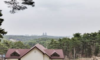 Gangneung Gyeongpo Cabin Pension