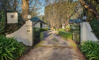 Moulton Park Estate - Cottages