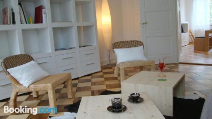 B&B Laupenring, Basel Single Room with Shared Bathroom