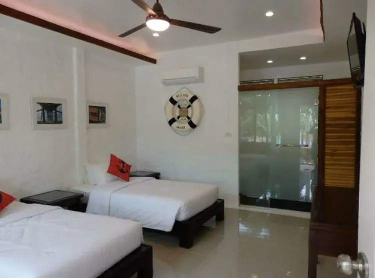 Standard King Room New Building