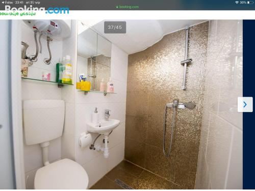 一卧室公寓（带阳台）