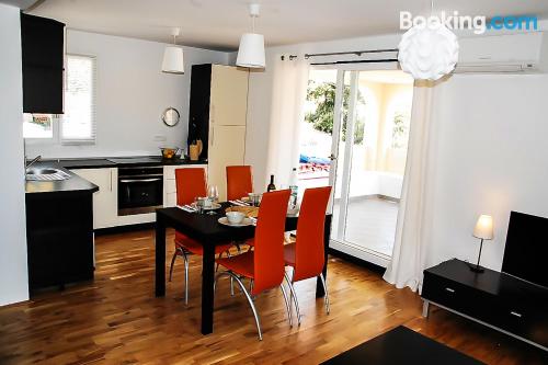 两卧室公寓 - 带露台