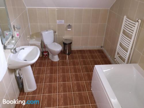 带山景的双人间