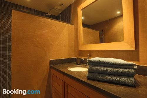 带海景的一卧室公寓