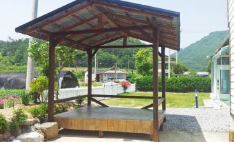 Jecheon Misogadeuk Garden Pension