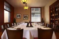 Lord Elgin Hotel