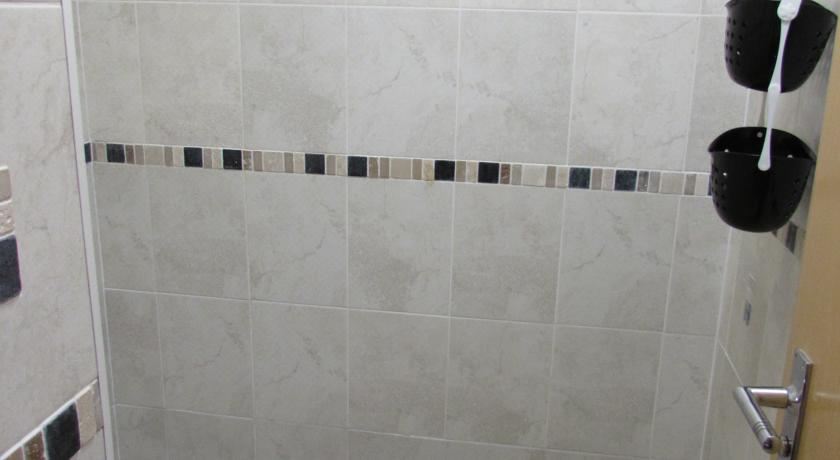 6人混合宿舍（一张床位）