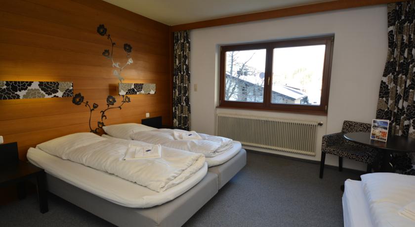 三人房（带独立浴室）