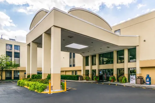 Spark by Hilton Des Plaines Chicago O'Hare