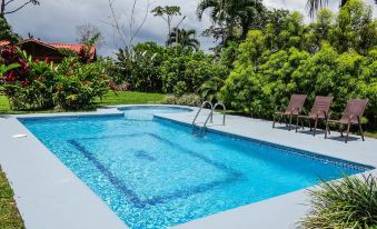Hotel Tangara Arenal - Housity
