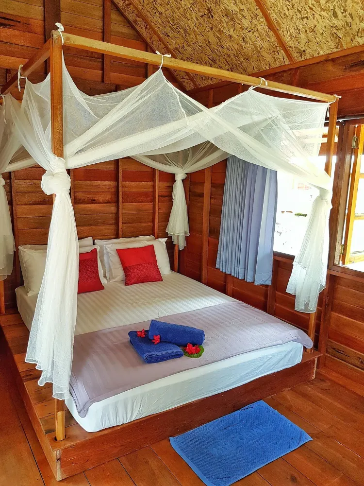 Garden Bungalow Fan (No Hot Shower, No Fridge)