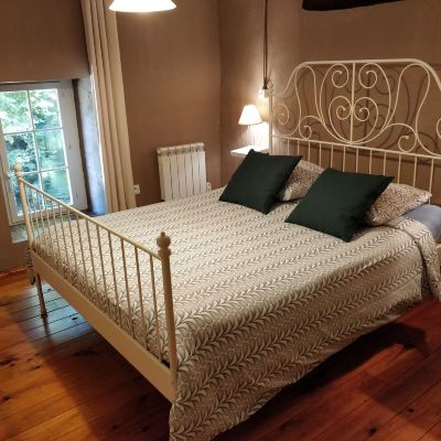 Economy Double Room with Queen Size Bed