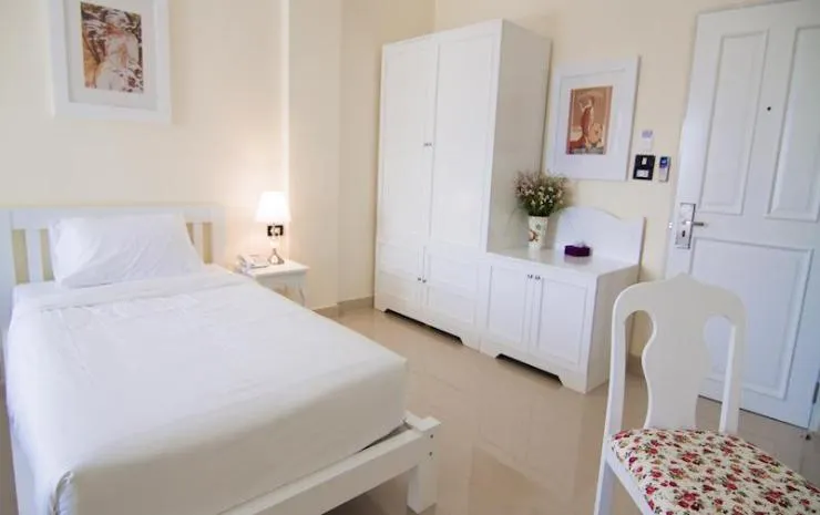 ห้องมาตรฐาน (ชั้นที่ 4) เตียงคู่ 1 เตียง ปลอดบุหรี่