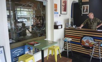 Adelaide Travellers Inn Backpackers Hostel