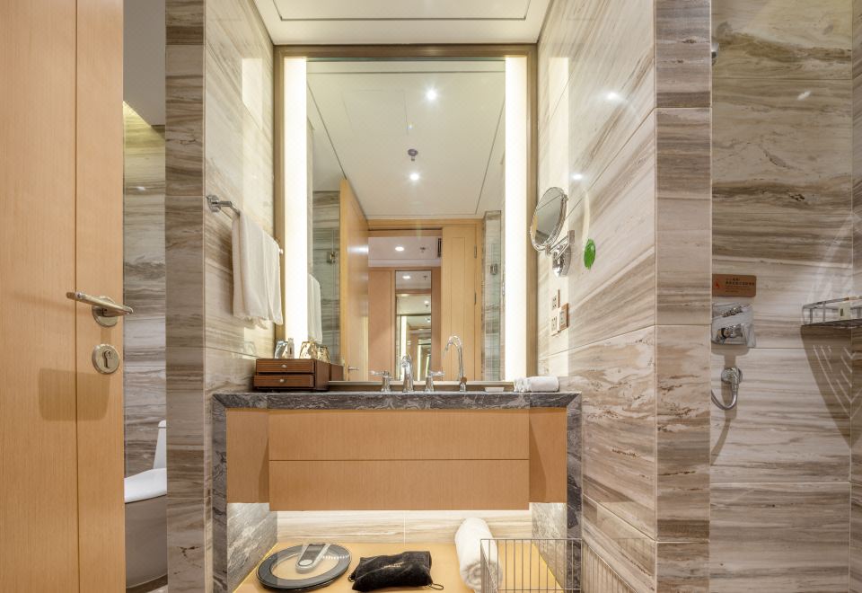 高級大床房-城市中的園林景緻