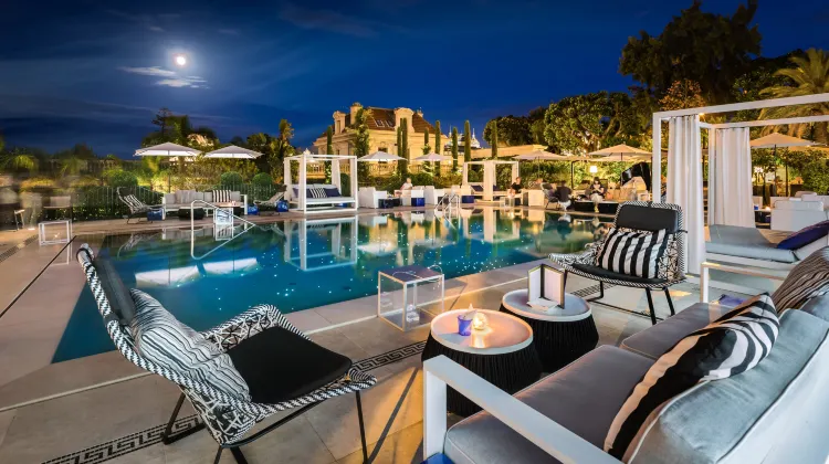 ホテル メトロポール モンテカルロ 外観