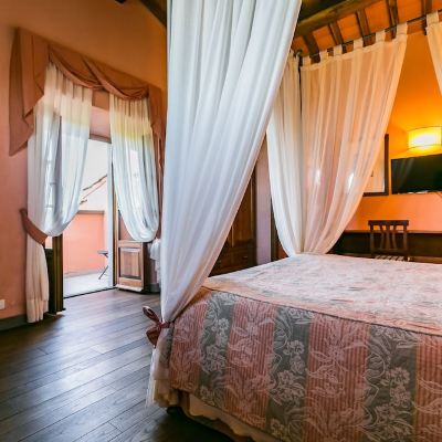 Honeymoon Studio Suite, 1 Queen Bed, Balcony, Tower