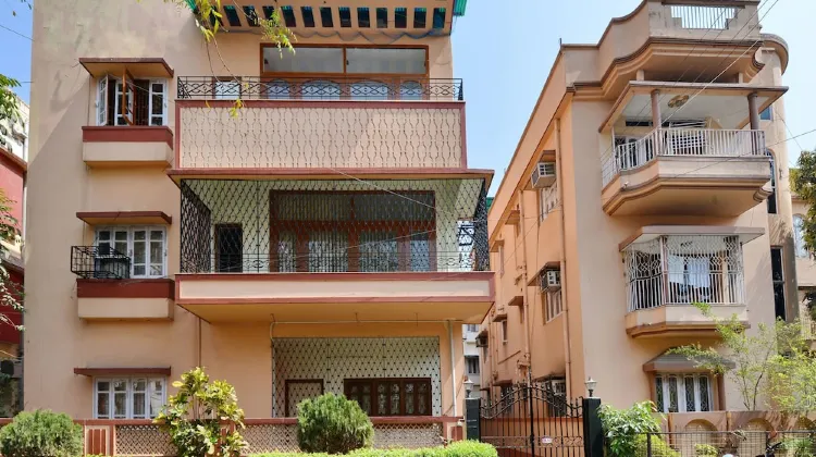 OYO 12210 Comfort N Cozy 外観